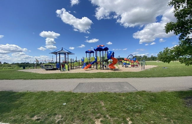 Luxury Entire house mins Niagara falls & Brock uni - Photo 24