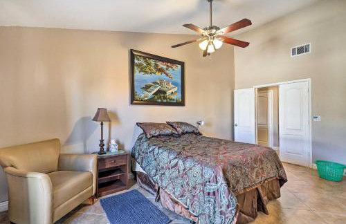 Sleek Vegas Home with Private Pool, Game Room! - Foto 12