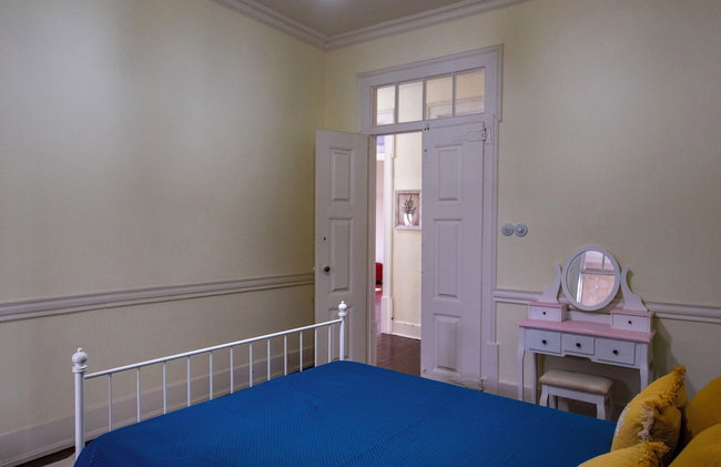 Casa dos Livros - Guest House - Photo 57
