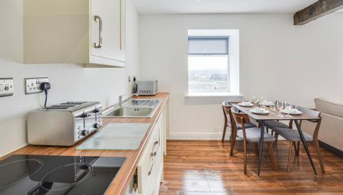 Canal View 2BR Home for Families & Friends - Foto 5, stove, toaster