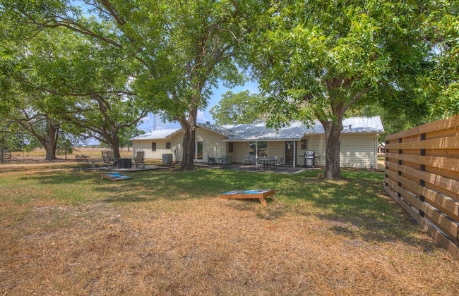 Spacious Home - Fire Pit, BBQ and Outdoor Seating! - Foto 32