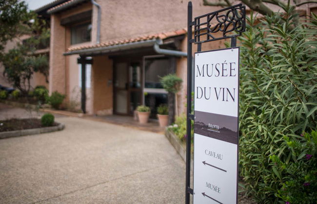 Ingresso para o Museu do Vinho Maison Brotte - Foto 9