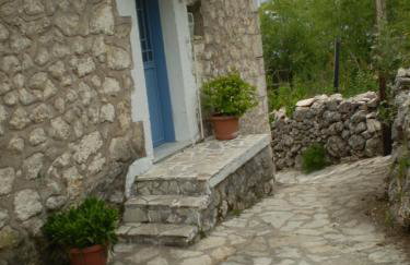 Lefki's house - Photo 9