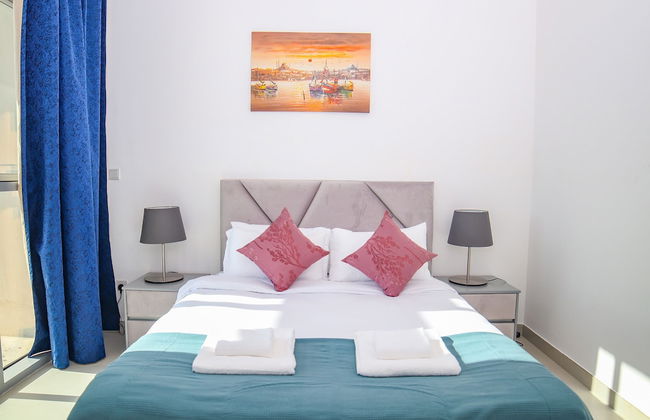 2 Bedroom Apartment- The Pulse Residence - Photo 3