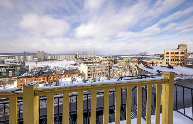 Remparts 2 Bed w Private terrace & sauna - Photo 26