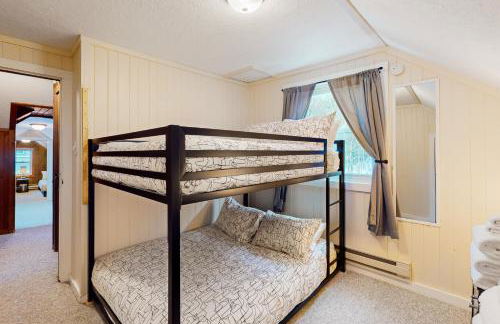 Jay Peak Getaway on Trout River - Foto 33