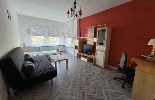 Monteur-, Ferienwohnung mit Balkon in Hanau bei Frankfurt und Aschaffenburg - Photo 2