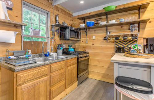 Glamping Getaway at Lake Carmi Cabin! - Foto 3