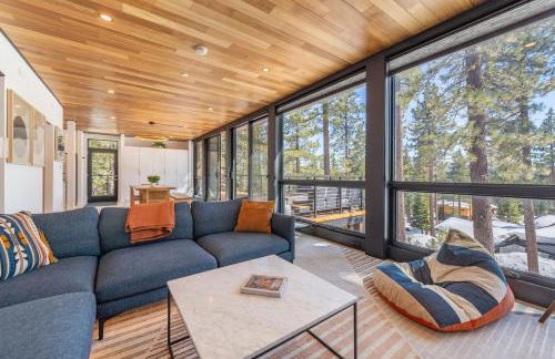 Modern Eco Retreat with Hot Tub and Views - Foto 43