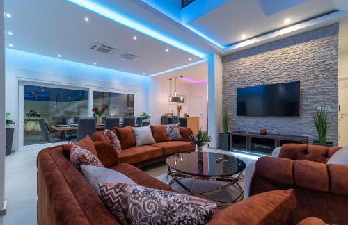Luxury Villa Sun Stone heated pool & whirlpool - Foto 4