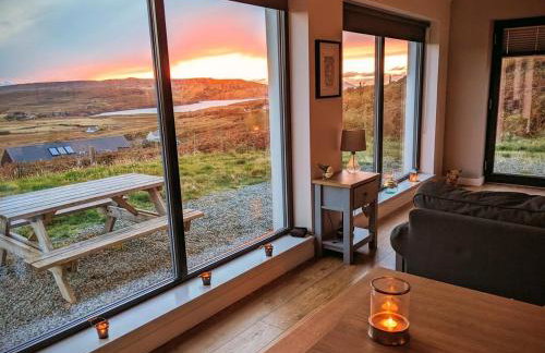 The Byre, Glasphein-Panoramic sea and glen views - Foto 1