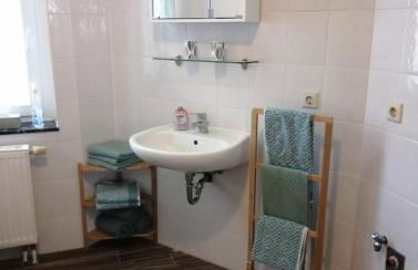 Neu eingerichtete Altbauwohnung mit Herz - Foto 4