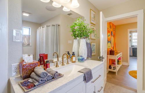 Stadium Luxe Retreat- Walking Distance to AT&T Sta - Foto 26