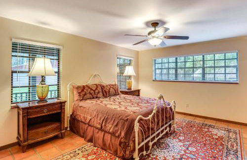 Little Lake George Hideaway with Furnished Boathouse - Foto 14