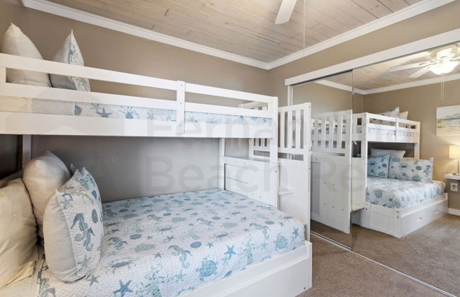 Newly Remodeled Oceanfront Condo with Salt Water Pool and Private Walkway to Beach by RedAwning - Foto 7