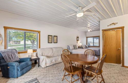 River Cabin with Grill and Boat Slip - Foto 5