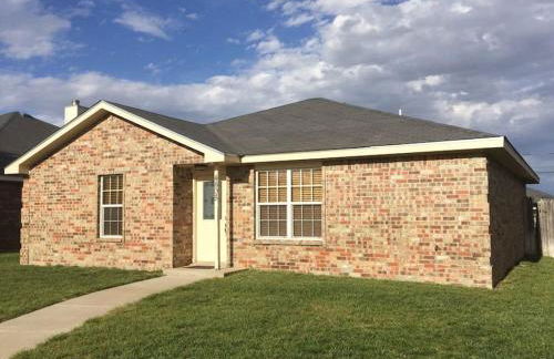 McKinley House - Gym, Garage and Fenced Yard - Photo 1