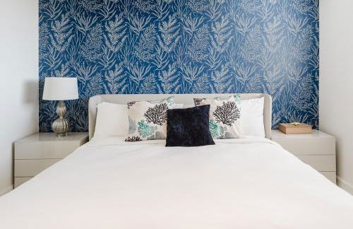 Beachside Modern 2BR 2BA - Foto 21