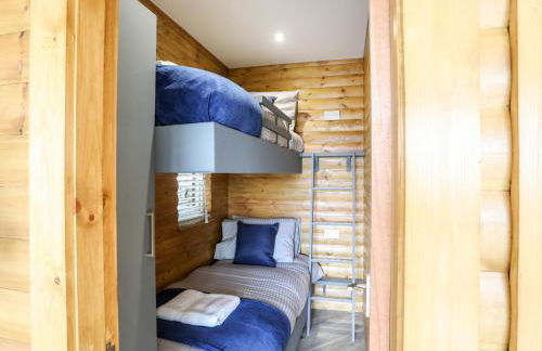 Hilltop Lodge - Photo 12