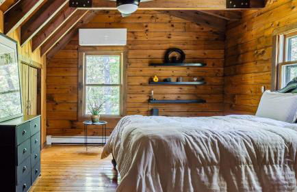 PoolHot Tub Firepit Near Hikes Shops Dining Cragswood Lodge by AvantStay - Foto 13