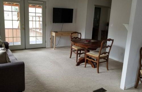 Little Cabin in Packwood - Photo 11