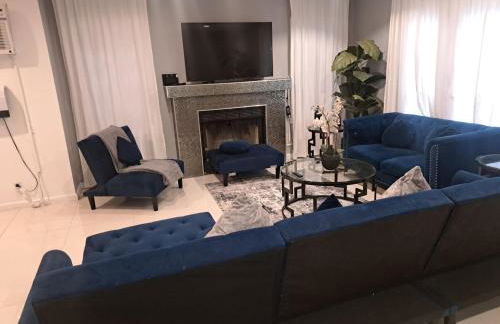 Amazing 3 bedrooms with 3 bedroom apt in the center of Beverly Hills - Foto 16