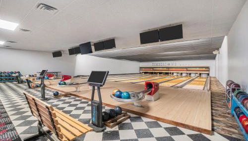 Bowling Alley! Expansive Group Getaway in Lewiston - Foto 2
