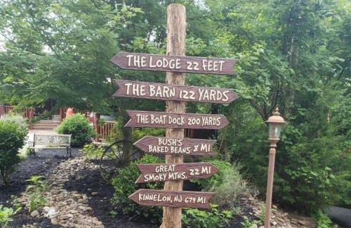 Smoke Rise Barn · Great Lake Front, Large Dock, 4bdrm, Pool Table - Foto 27