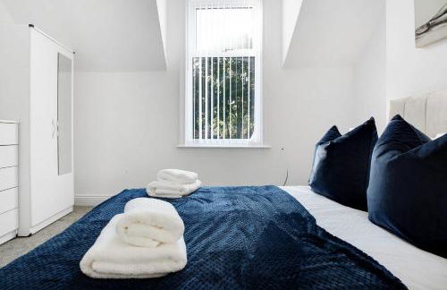 Spacious & Modern Oasis, 4-Bed House, Sleeps 7 - Foto 20