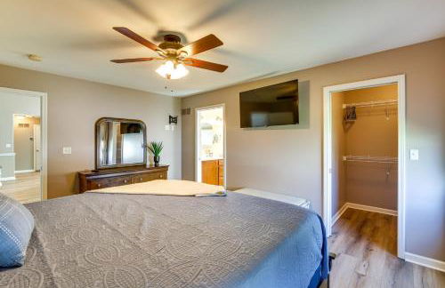 Bar, Pool Table and Yard! Spacious Union Home - Foto 12