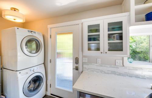 Coastal PNW Home on Swimmable Beach with Hot Tub! - Foto 10