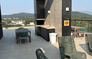 Apto Elegante com Localização Privilegiada e Rooftop incrível - Foto 21
