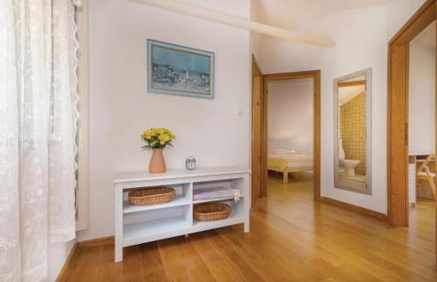 Amazing Home In Ostrobradic - Foto 26