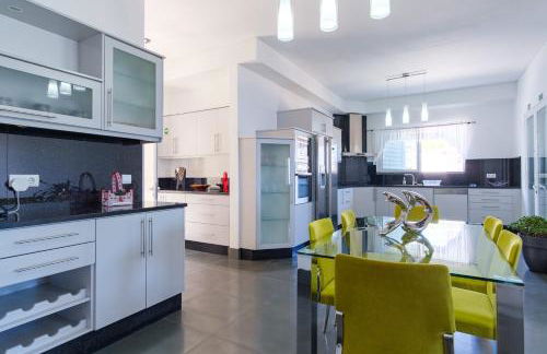 GuestReady - Spacious stay with sea views - Foto 14