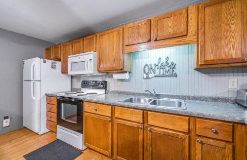 Clear Lake Vacation Rental Walk to City Beach! - Foto 7