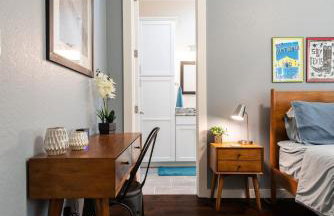 Discover the Riverwalk from New Craftsman Family Home - Foto 21