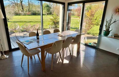 Villa contemporaine avec piscine sur 4000 m2 à Rodez 9 personnes - Foto 6