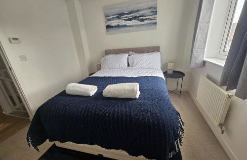 Homington House Long Stays Sleeps 7 Free Parking - Foto 18