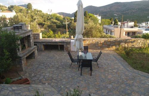 ΒΙΛΑ ΧΡΥΣΟΥΛΑ - Photo 1