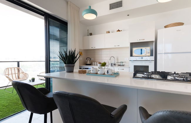 Artsy Modern Bright Apt in Bat Yam - Foto 13