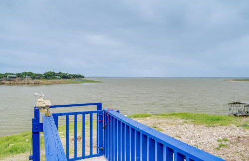 Waterfront Lake Buchanan Cottage with Kayaks! - Foto 22