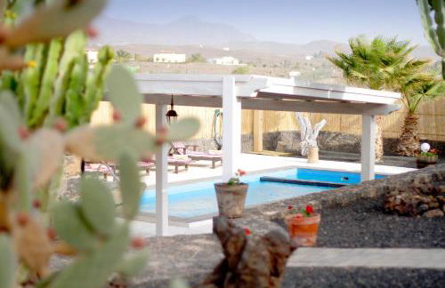 Villa Los Volcanes - Photo 1