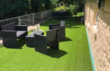 Beautiful renovated former coach house - Photo 10