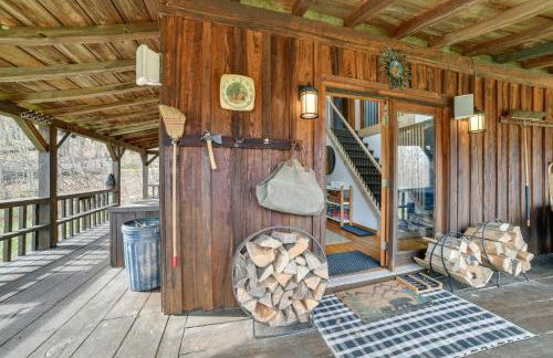 Hilltop Walton Getaway with Picturesque Views! - Foto 25