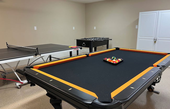 Highly Upgraded, 5 Bed, 4.5 ba, New Pool W/jacuzzi, 1/2 Mile Walk to Disney - Foto 29