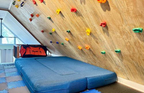 Family A-Frame, HotTub, FirePit, ClimbingWall, EVCharger, & More - Photo 32