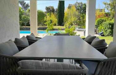 Villa Les Folies - magnifique jardin avec piscine - Foto 18