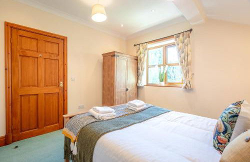 Pendle View Gatehouse Lakeside Stay - Photo 35