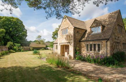 Arlington House - Photo 1