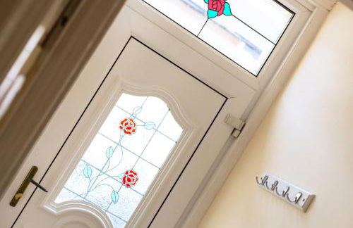 3 Bedroom House, Free Parking and Self Check In - Foto 38